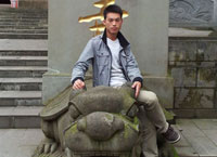 【新华26周年校庆】：我怀揣梦想在前行