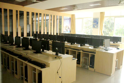 配置高端的软件实训室