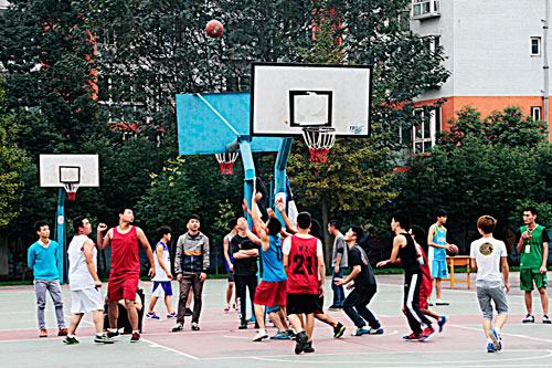 第九届“青春杯”篮球赛开赛啦