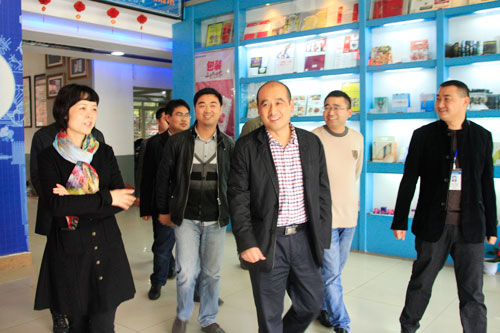 唐涛局长对我校学生作品给予高度评价