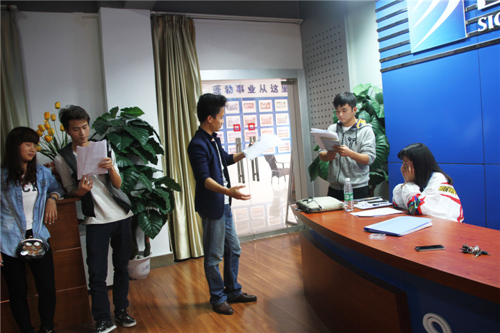 《一路有你》演员招募，现场报名火热