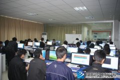 四川新华电脑学院软件项目实训室