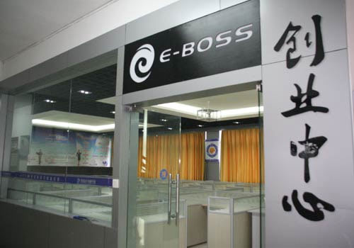 四川新华电脑学院E-BOSS实训室
