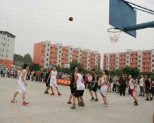 四川新华与成都新东方开展篮球联谊赛