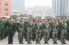 国旗下的演讲：我们为什么要上学