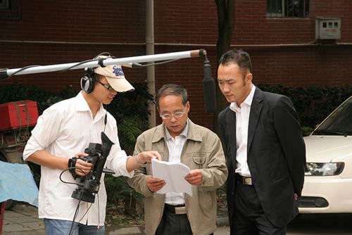 四川新华师生参加社会公益活动