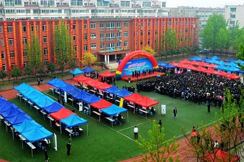 “盛世新华，再铸辉煌”新华电脑教育2012就业十件大事盛大揭晓