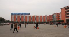 燃响“开门炮”，迎接新学年，点燃新希望