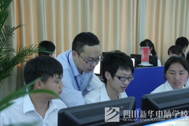 项目经验丰富的老师现场手把手教学