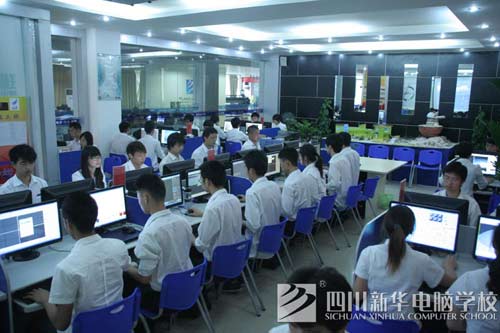 学校理实一体化教学保障学子动手实践能力强，课堂不沉闷，易学会