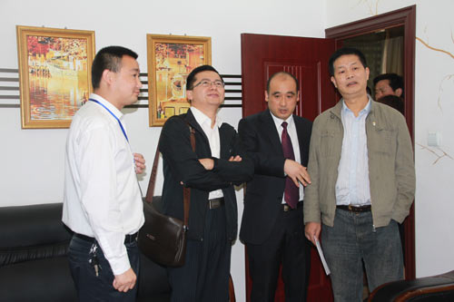 四川省人社厅马健处长、就业局吴江主任参观三维项目实训室