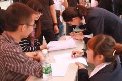 直击双选会现场：新华学子厚积薄发，满意就业