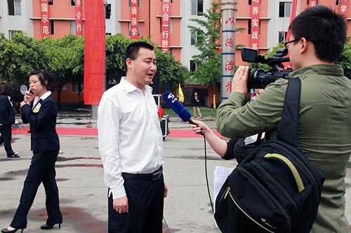 直击双选会现场：毕业生动手能力强，企业评价高