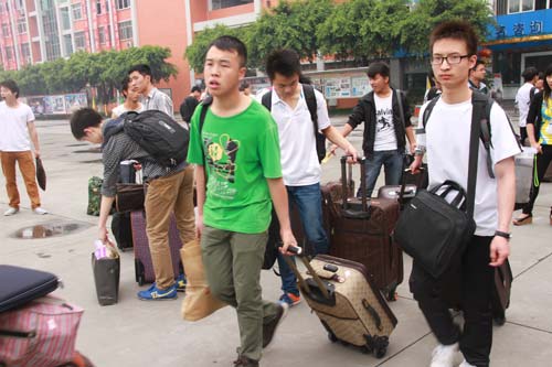 今天,我们从这里毕业了,踏上新的征程