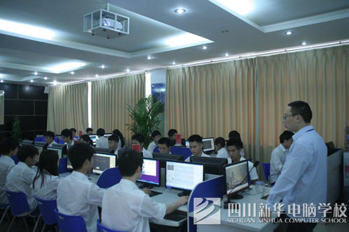 四川新华学子上课实况