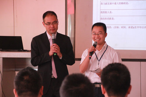 四川新华开展“树立危机意识，提升职业责任感”专场培训