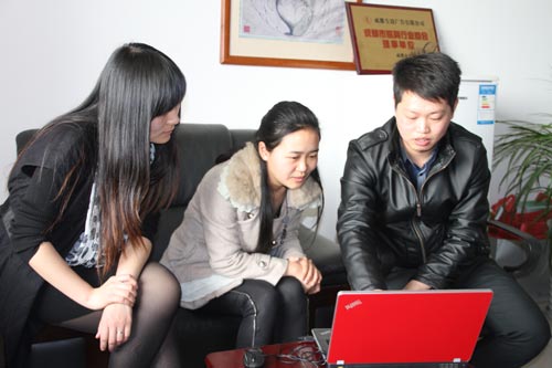 张佳同学给大家印象最为深刻，第一个完成