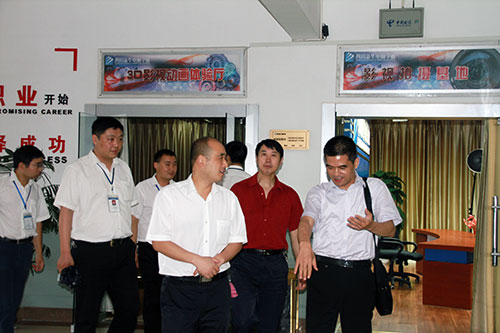 黄处长高度评价我校影视动漫基地