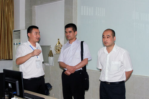 王助理介绍我校&ldquo;新任务驱动式五步教学法&rdquo;