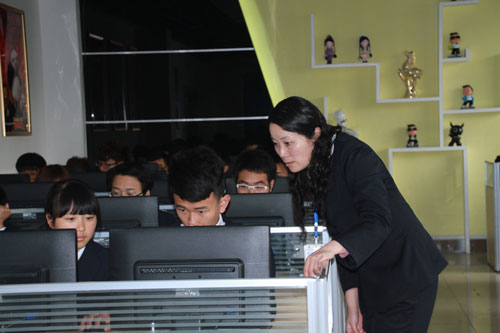 双师型教师，学生容易学