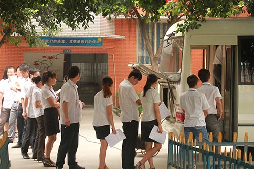 免费体检享福利,新华为教职员工送健康