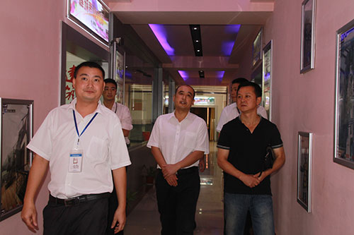 徐处长参观我校建筑表现专业实训基地