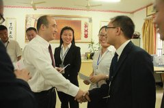 第29个教师节，四川新华校领导慰问各部门老师