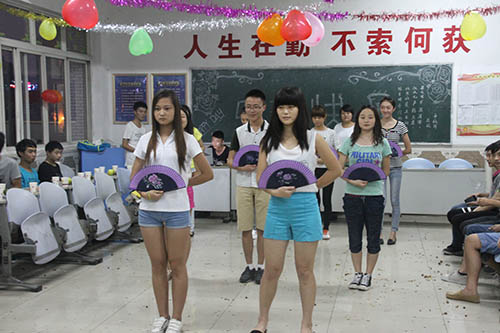 班级中秋晚会，舞蹈表演