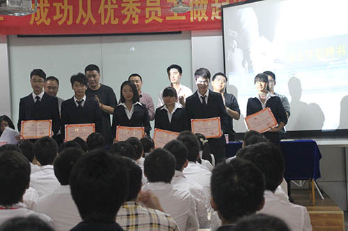 13级建筑二班、广告传媒三班开班典礼隆重举行