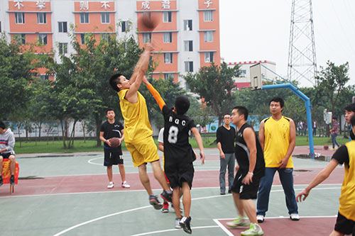 　青春飞扬，梦想起航