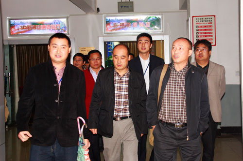 万斌处长一行领导参观我校影视动漫基地