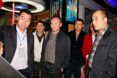 万斌处长一行领导体验软件开发专业学生作品