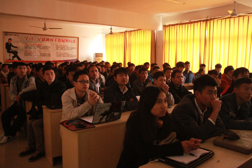 驻外专场招聘会现场