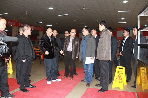 新华集团领导莅临我校视察指导工作