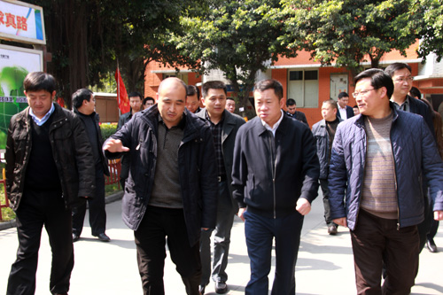 　双流县县长周先毅一行领导莅临我校检查指导工作