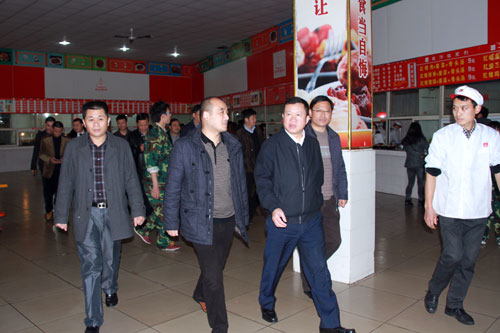 周先毅县长对我校食品卫生安全工作给予了高度肯定