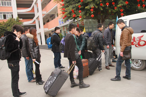 离别时候总是无语凝咽，还好有同窗相伴