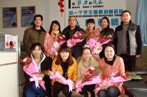 春暖新华园 欢庆三八节