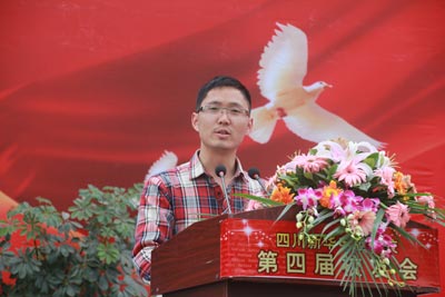 成功不忘师恩，我与母校同行