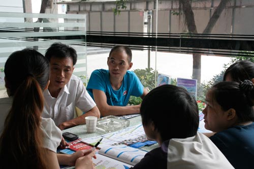 四川新华秋季招生现场再掀火爆狂潮