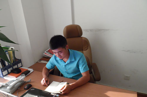 【新华26周年校庆】：坚韧不拔 创百万人生