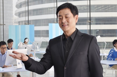 【新华26周年校庆】我们与濮存昕零距离