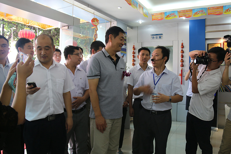 26周年校庆热闹非凡,新生报名火爆