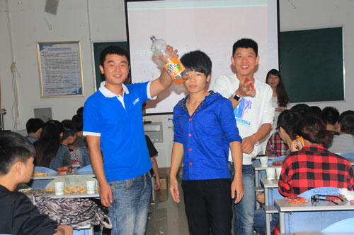 浓情中秋 相约新华