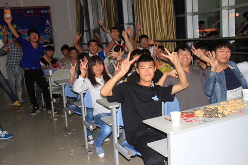 浓情中秋 相约新华