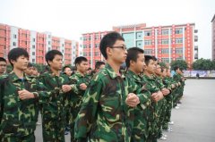 直击2014新生军训现场
