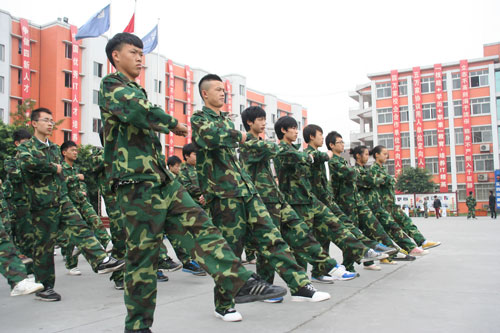 直击2014新生军训现场