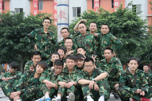 直击2014新生军训现场
