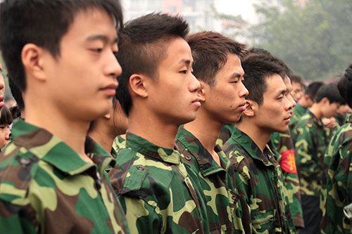 军训，让我们在坚持和快乐中成长