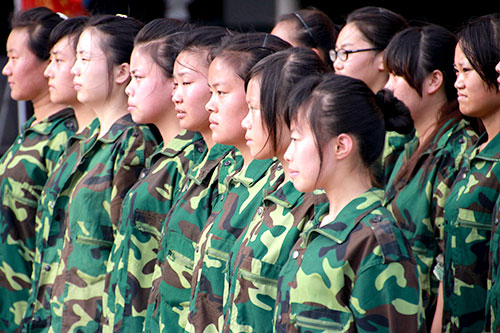 军训，让我们在坚持和快乐中成长